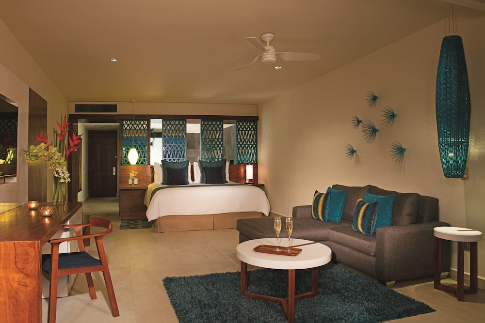 Preferred Club Superior Junior Suite Ocean View King