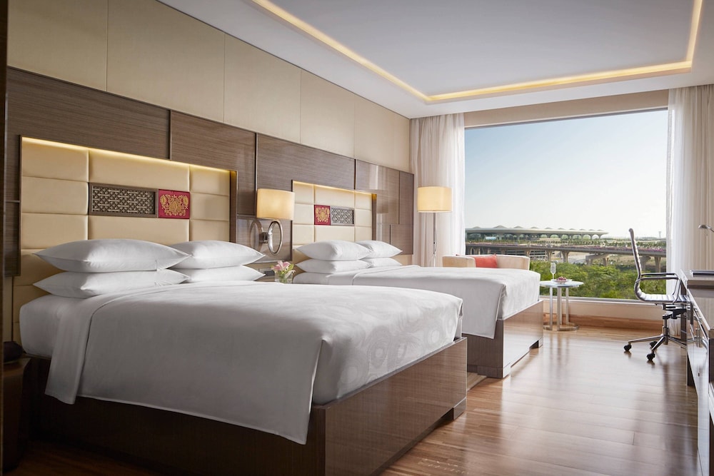 Room, 2 Double Beds, City View