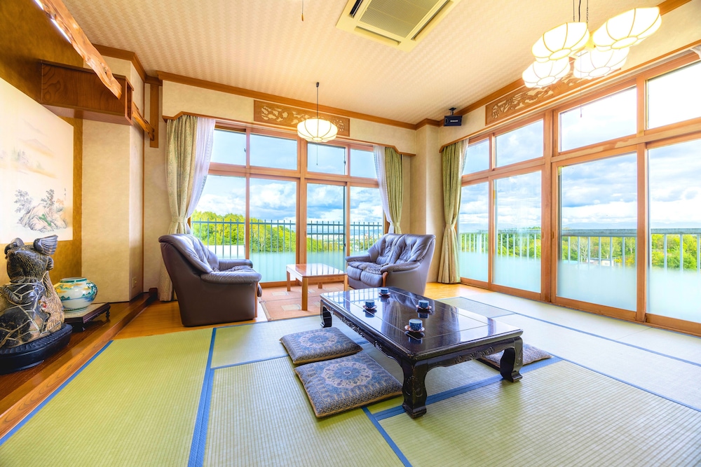 Standard Japanese-Style Room, Up to 6 people - Photo 1