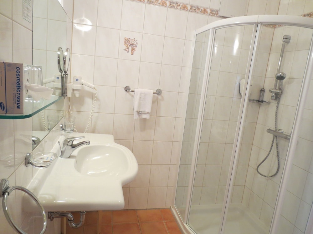Angebots Doppelzimmer photo 2