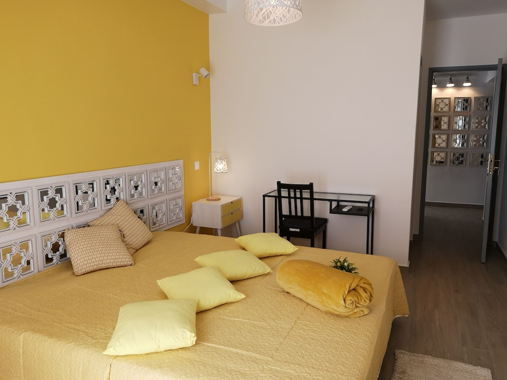 Double or Twin Room, Private Bathroom (Happiness) photo 2