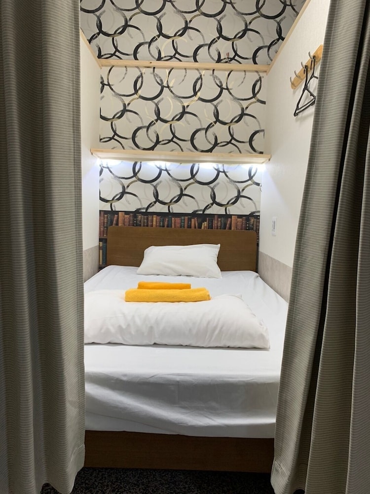 Basic Shared Dormitory, Men only, Shared Bathroom photo 1