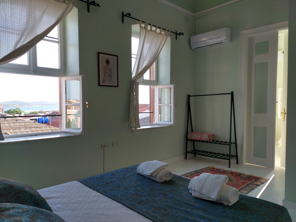 Panoramic Condo photo 1