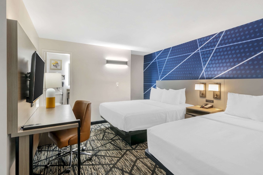 Suite, Multiple Beds, Non Smoking photo 1