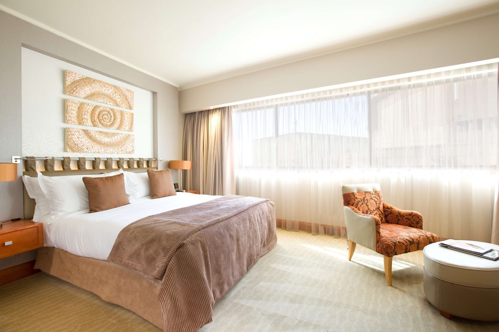 Sandton Towers Deluxe Double or Twin Room photo 2