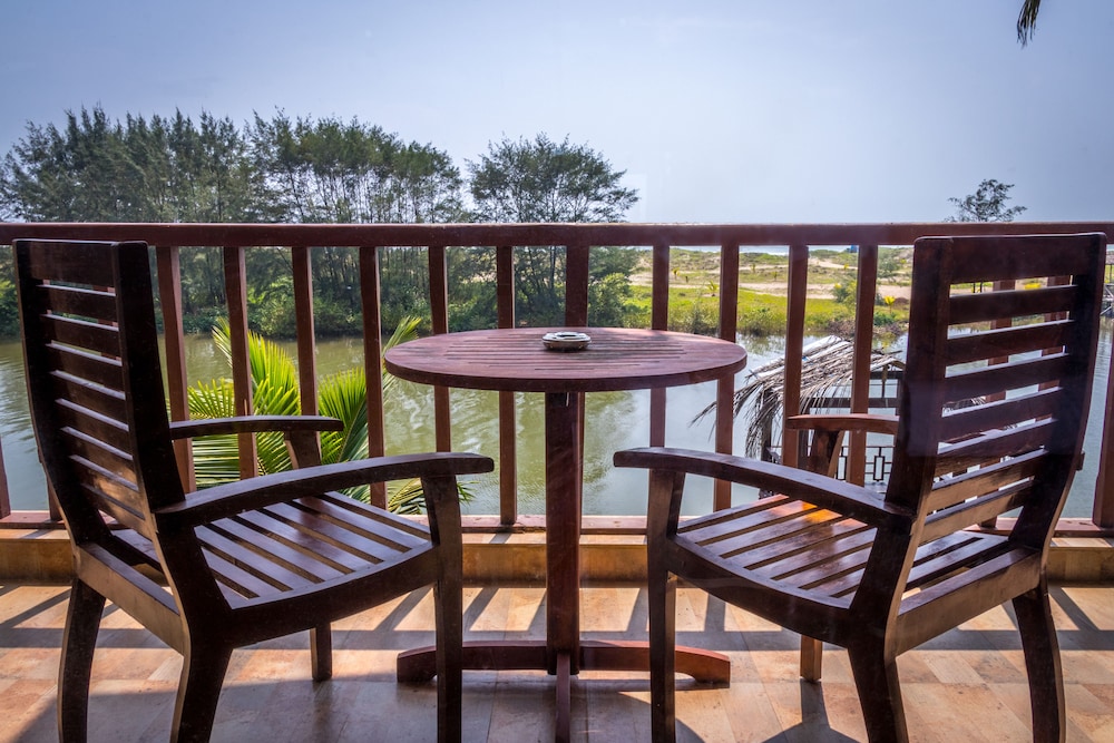 Premium River View Cottage with Balcony photo 2