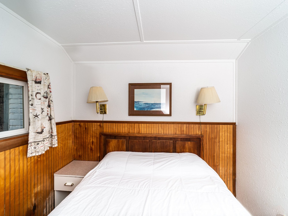 20: Studio Cabin with Kitchenette, Sea View photo 3