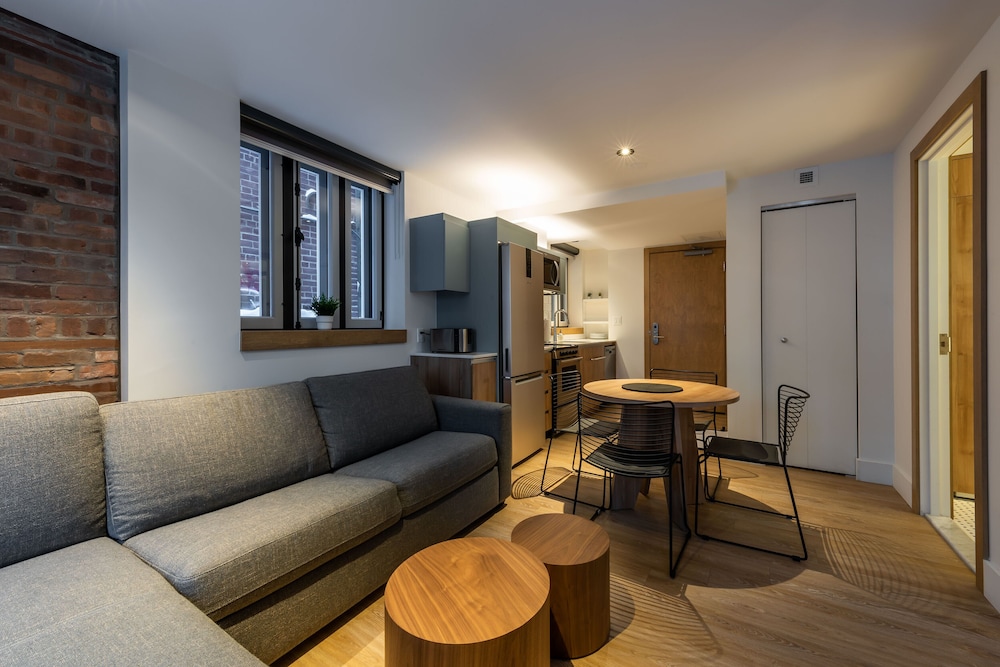 Premium Apartment thumbnail 5