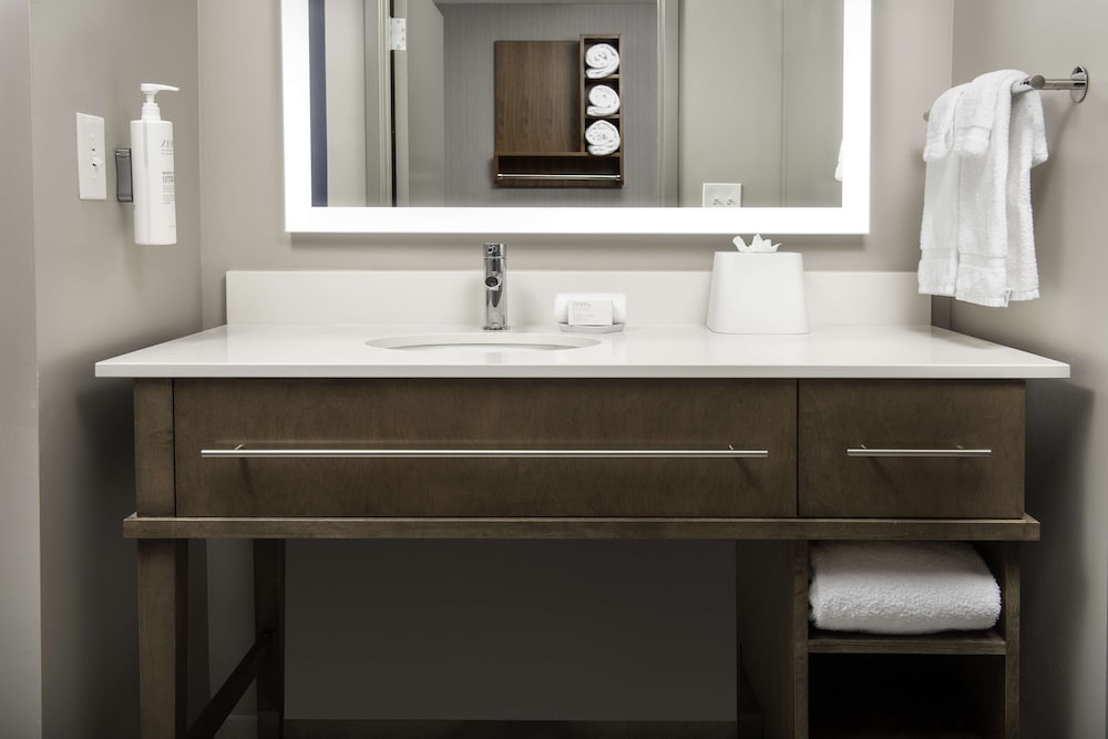 Suite, 2 Queen Beds, Accessible (Hearing) - Photo 3