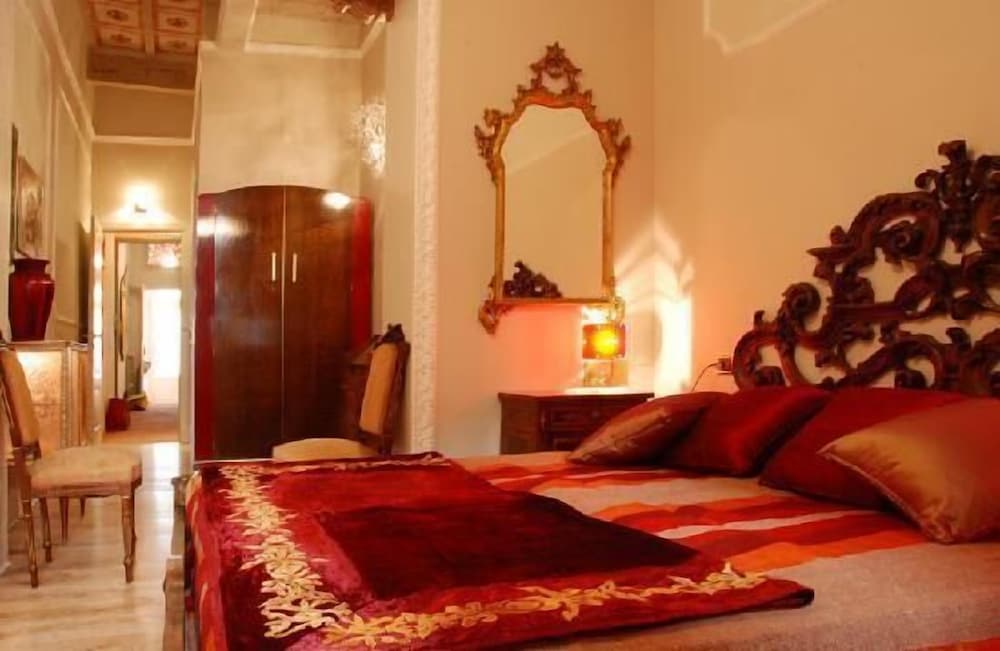 Deluxe Double Room photo 3