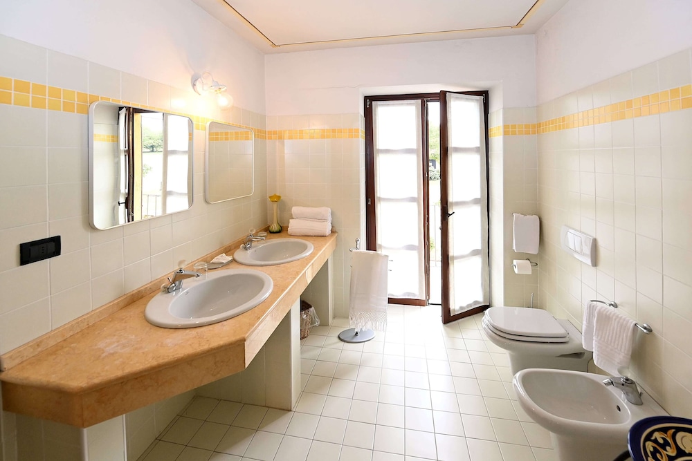 Junior Suite, 1 Bedroom, Garden View photo 3