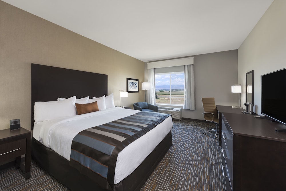 Suite, Multiple Beds, Non Smoking photo 3
