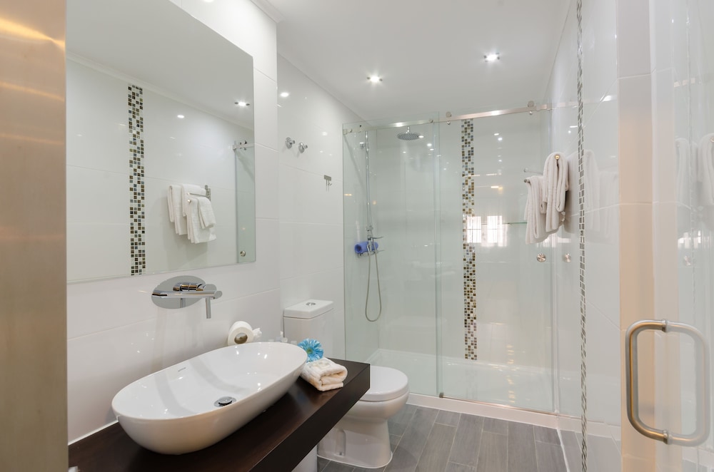 Double Room - Photo 5