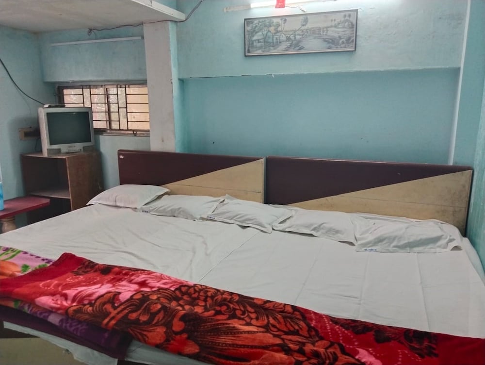 Superior Quadruple Room, City View photo 2