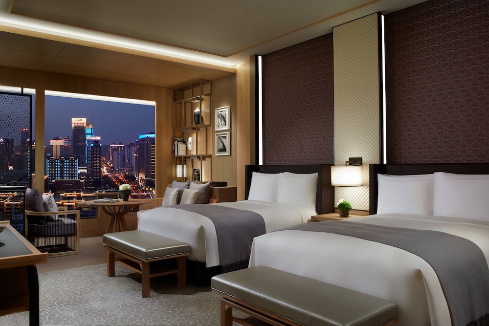 Deluxe Room, 2 Double Beds, City View