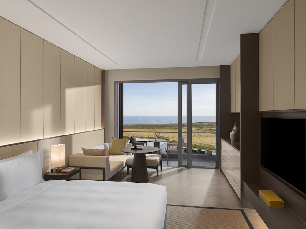 Superior Ocean View King - Photo 1