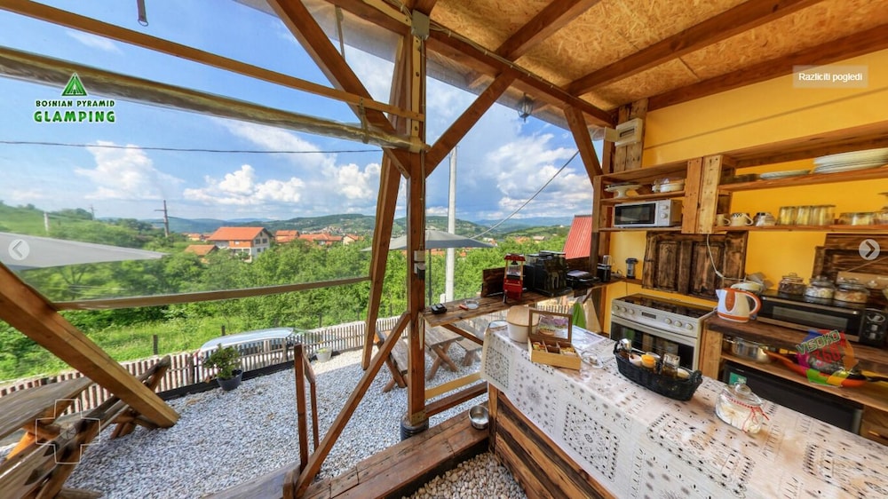 Panoramic Bungalow photo 2