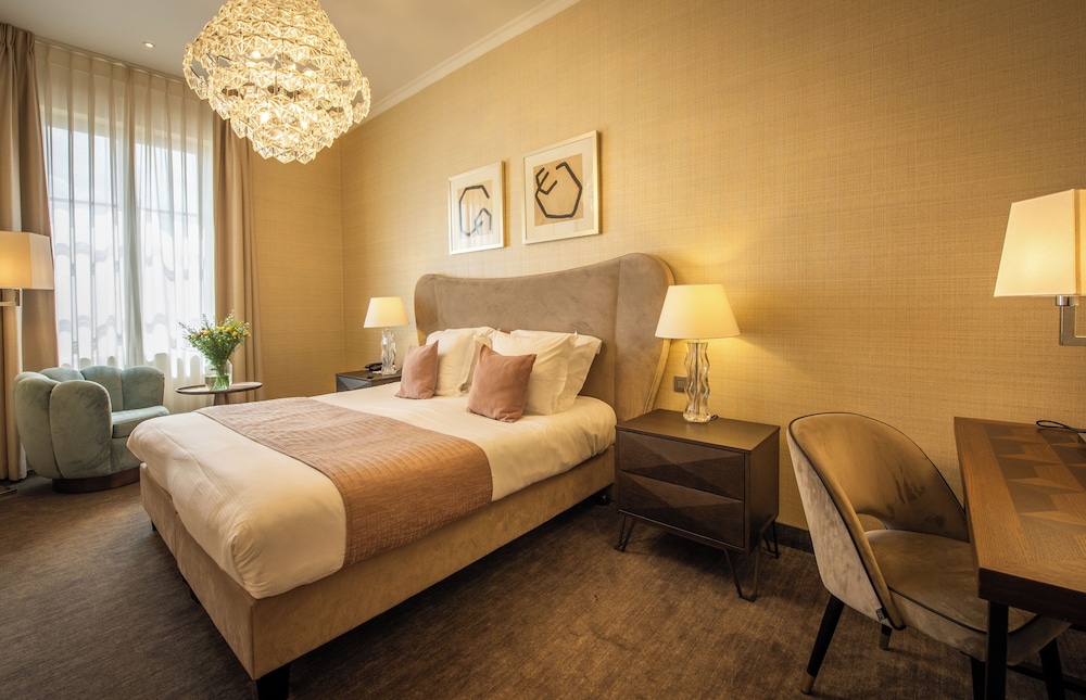Superior Double or Twin Room - Photo 1