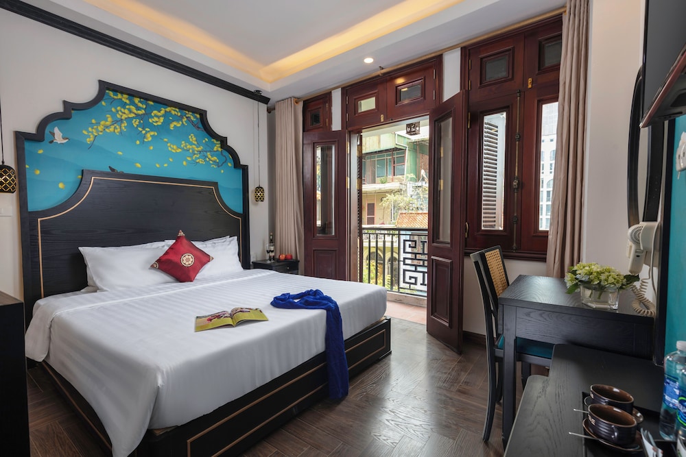 Deluxe Double Room, 1 King Bed, Balcony