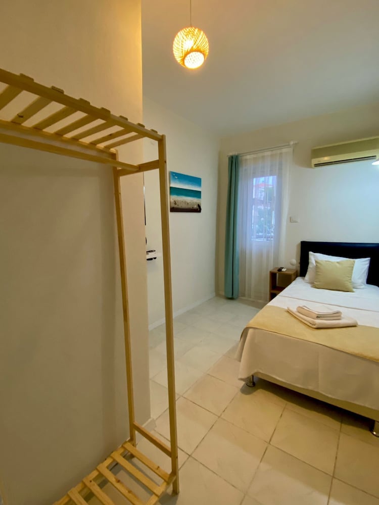 Basic Single Room photo 2