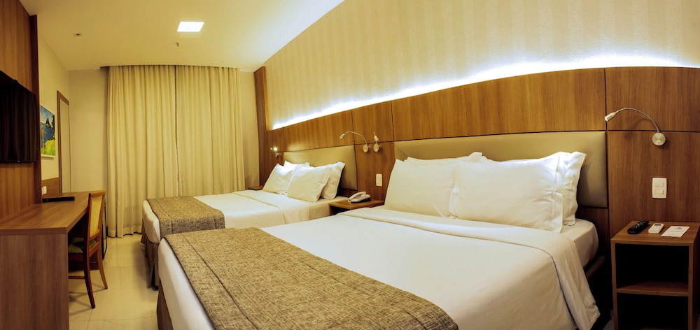 Suite (Astoria) - Photo 2