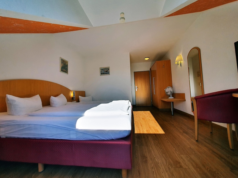 Triple Room - Photo 5