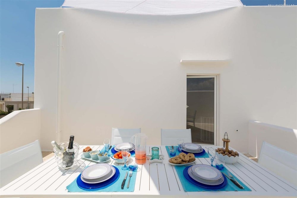 Villa photo 3