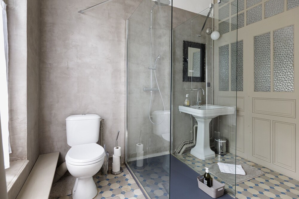 Signature Double Room, Private Bathroom, Garden View (La Chambre de Ferdinand) photo 3