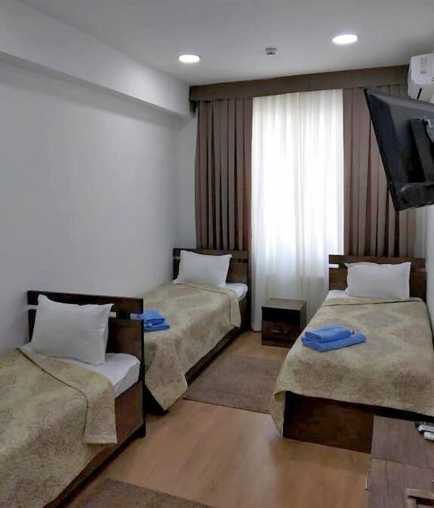 Economy Triple Room