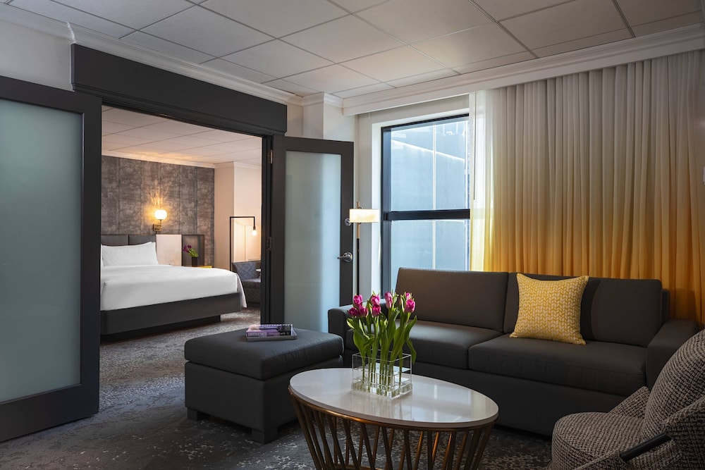 Executive Suite, 1 Bedroom, City View