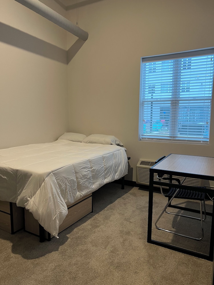 Comfort Condo, 1 Bedroom, Kitchen, City View photo 2