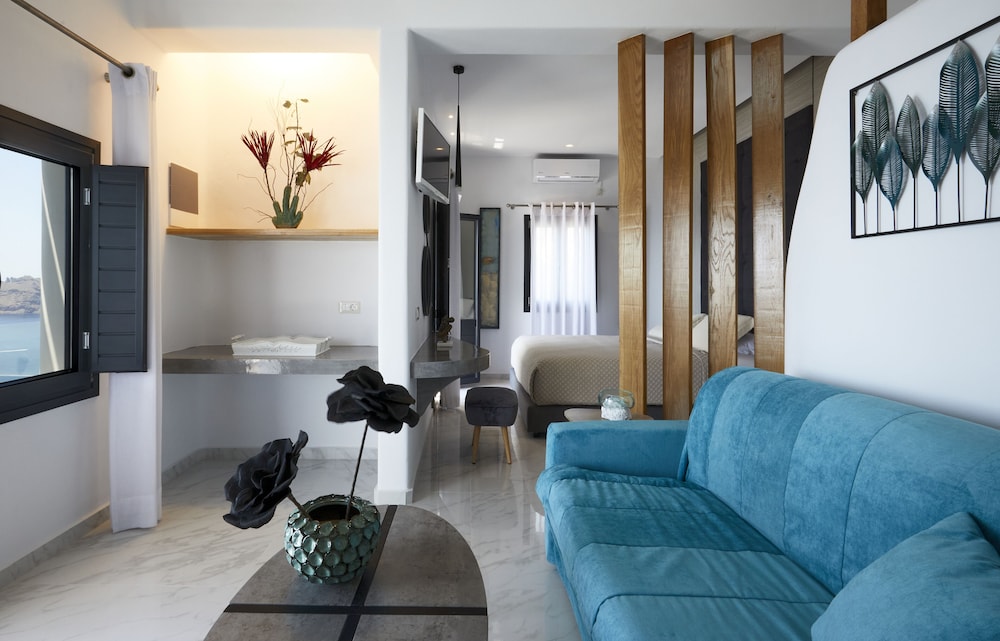 Exclusive Suite, Hot Tub - Photo 20
