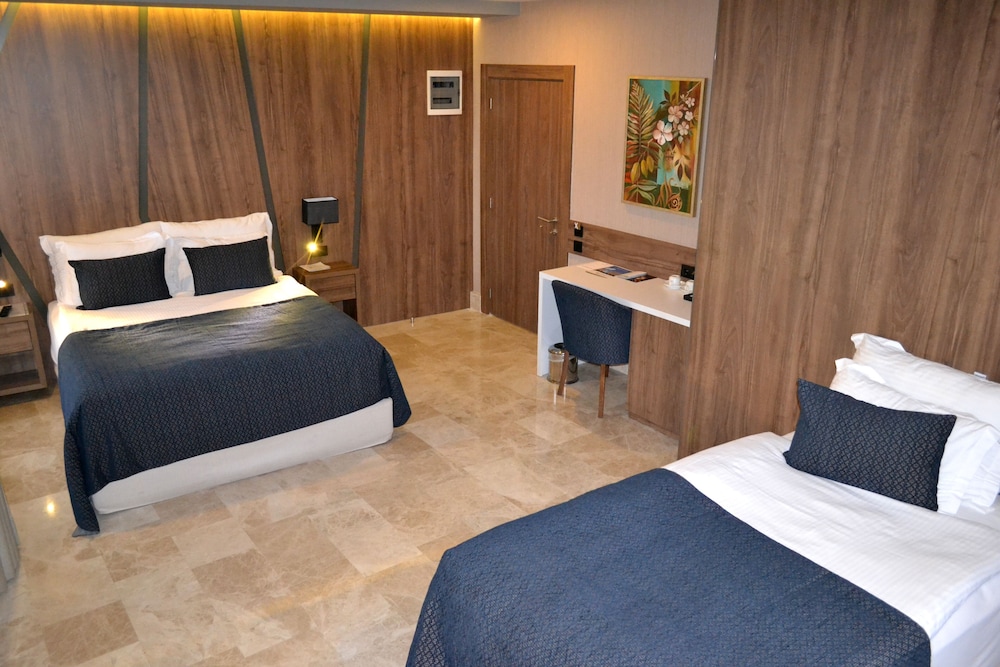 Family Room, 1 Bedroom