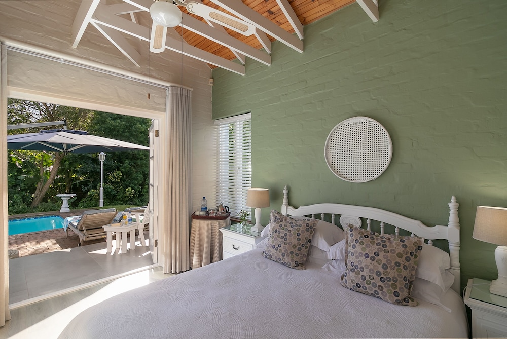 Room, 1 Bedroom, Poolside photo 1