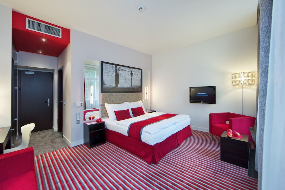 Red & Blue Design Hotel Prague — photo 54