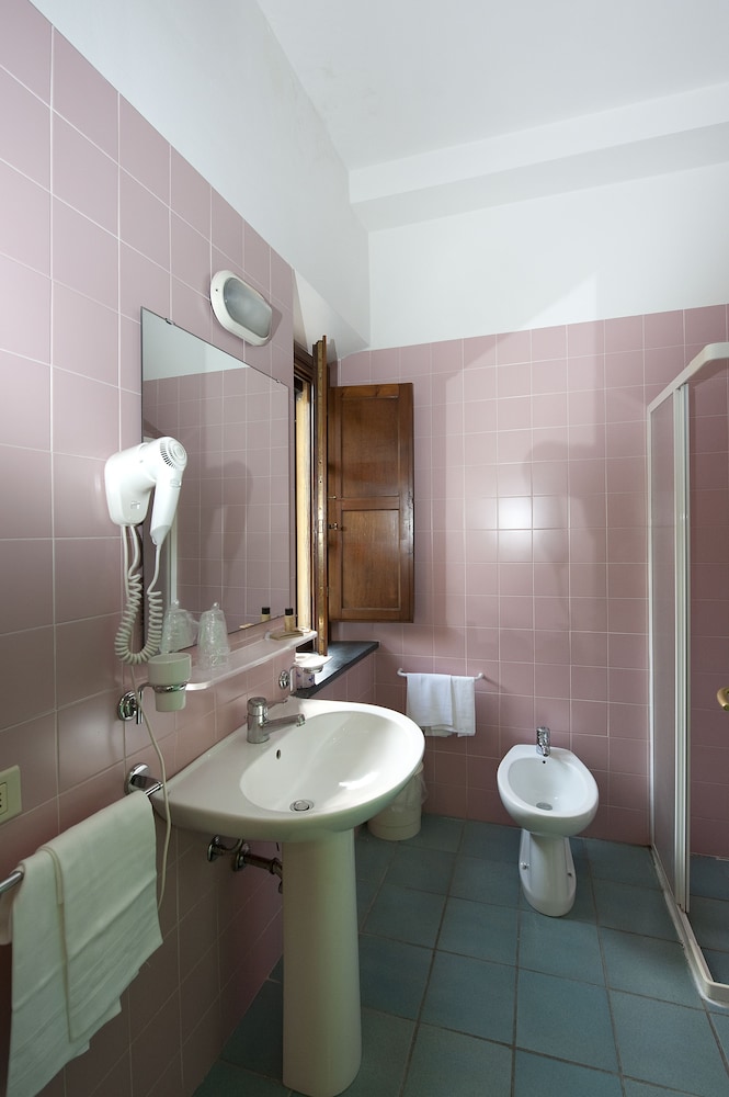 Triple Room - Photo 2