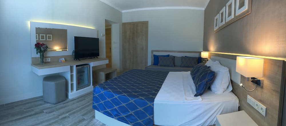 Standard Room, Non Smoking, Garden View photo 1