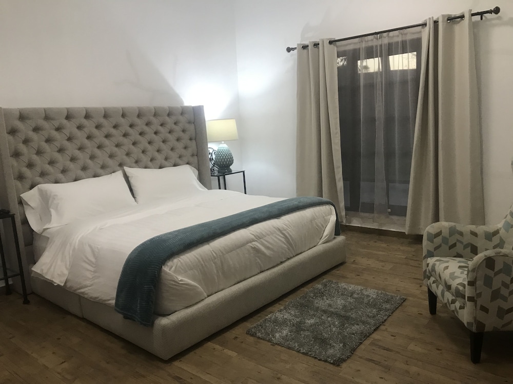 Traditional Double Room, 1 King Bed, Non Smoking photo 1