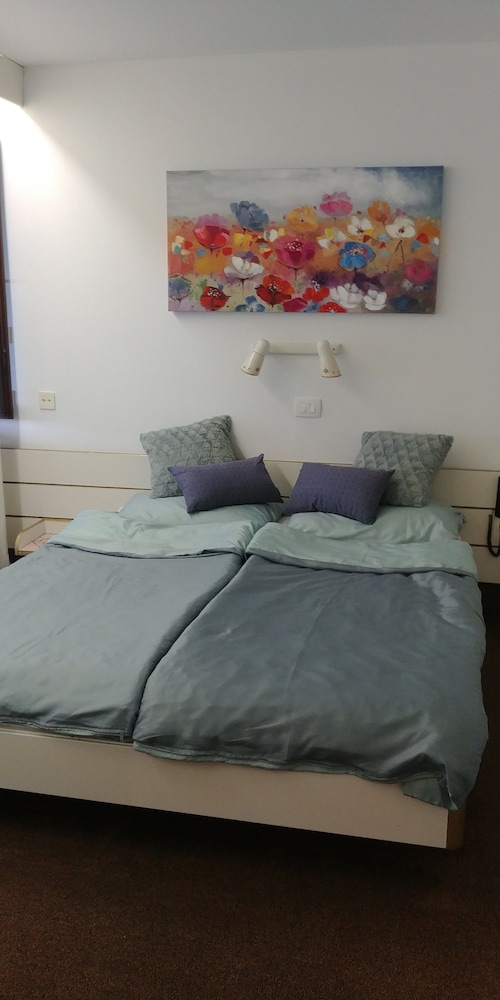 Superior Suite, 2 Bedrooms, Balcony, Mountain View
