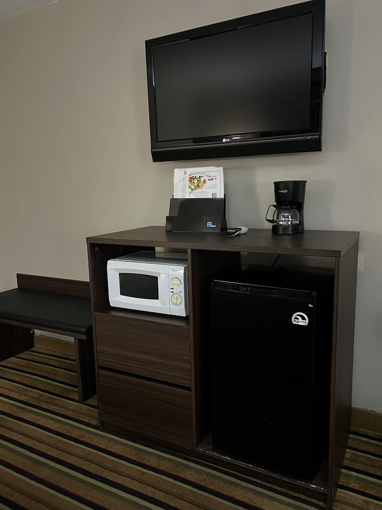 Suite, 1 King Bed, Non Smoking photo 2