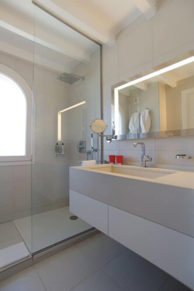 Double Room, Harbor View - Photo 5
