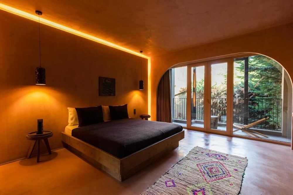 Cozy Room with Balcony