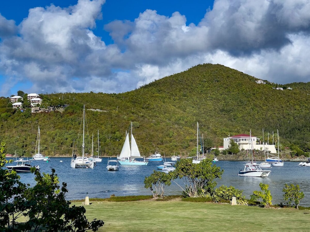 Luxury Suite Harbor View 12D photo 2