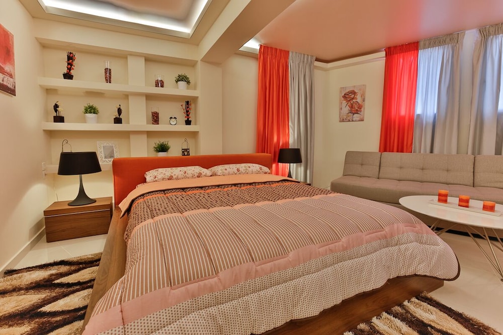House, 4 Bedrooms, Smoking, Balcony photo 1