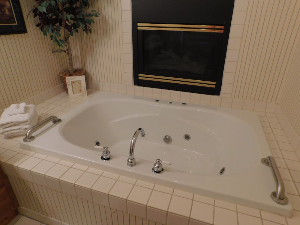 Suite, 1 Bedroom photo 2