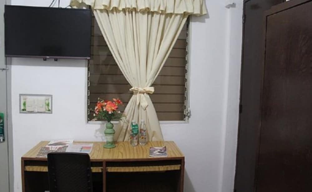 Economy Double Room photo 3