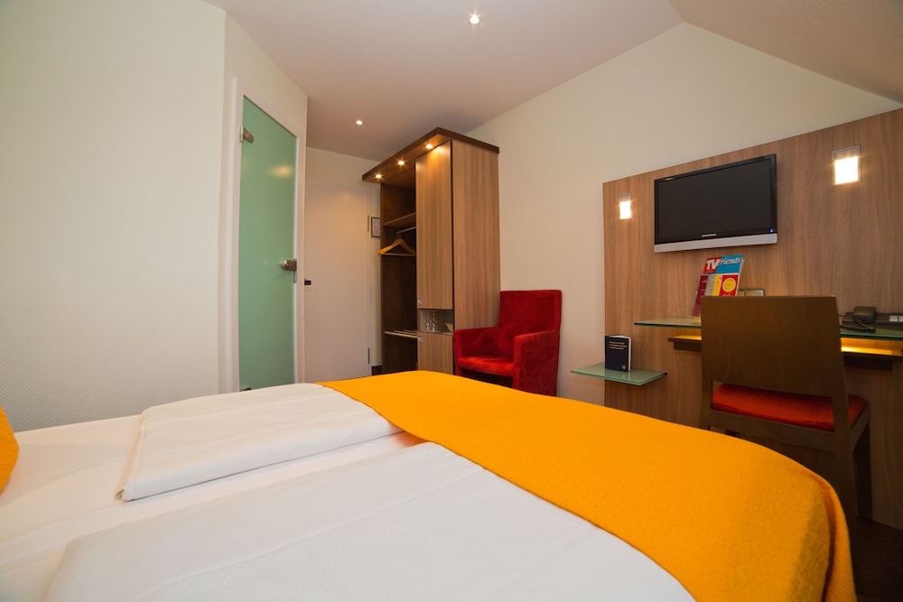 Economy Double Room - Photo 2