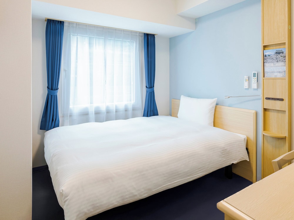 Standard Single Room, Smoking