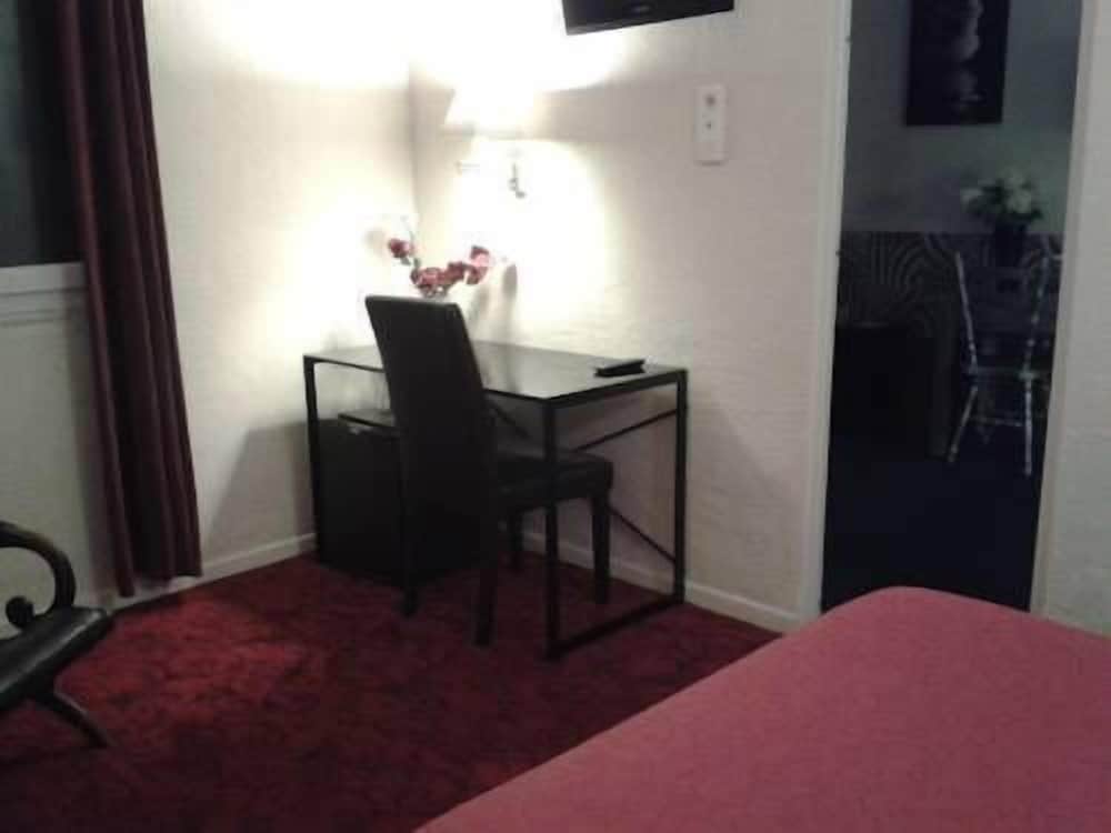 Standard Double Room photo 2