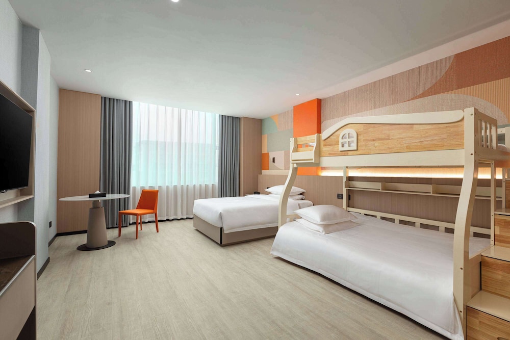Family Room, Multiple Beds, Non Smoking